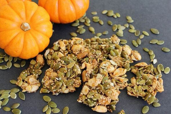 Pumpkin seeds for strength with honey